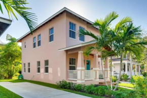 Pink House Modern 3bd 3ba Parking and Porch